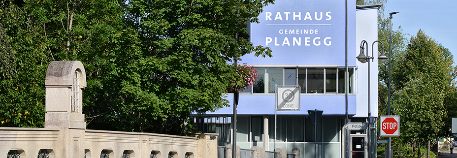 Querformat 928 Rathaus und Brücke