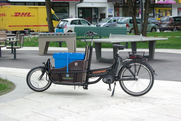 Lastenrad mit Transportbox